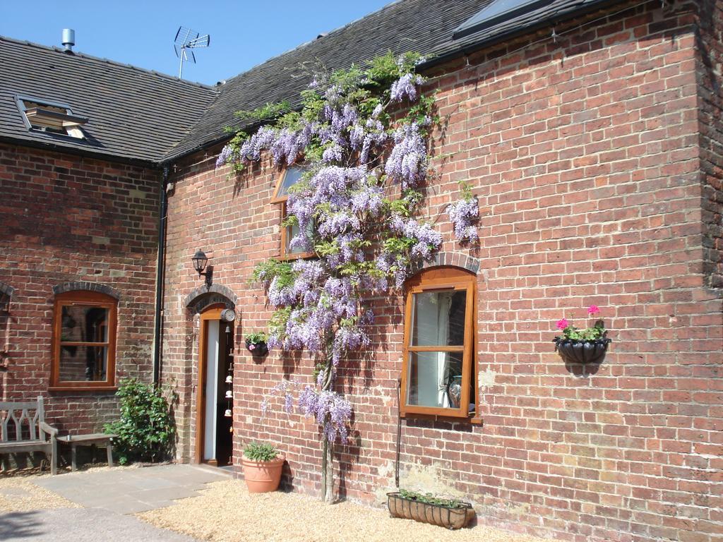 Highfields Farm B&B Stone  Exteriör bild